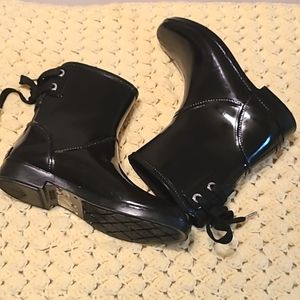 Michael kors black rain boots with corset style ties size 8